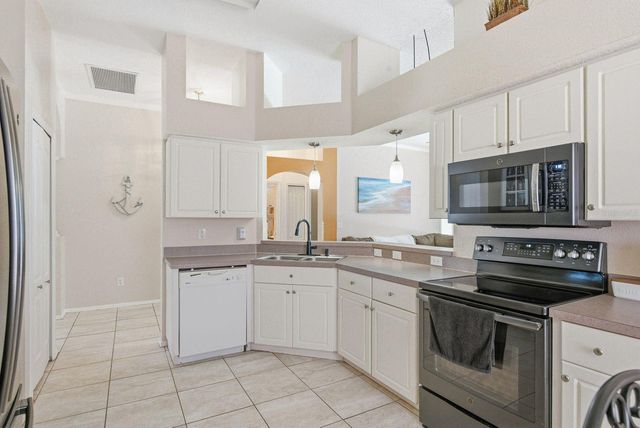 420 CYPRESS VIEW DRIVE, Oldsmar, FL 34677