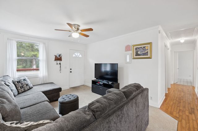 9002 Burleson Ln, Murfreesboro, TN 37129