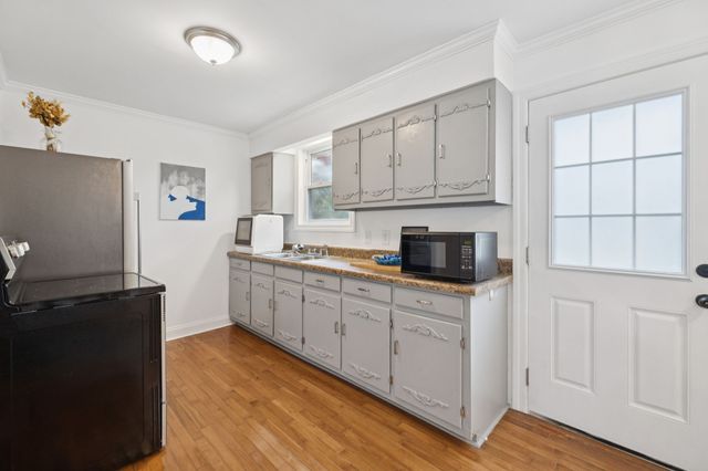 9002 Burleson Ln, Murfreesboro, TN 37129