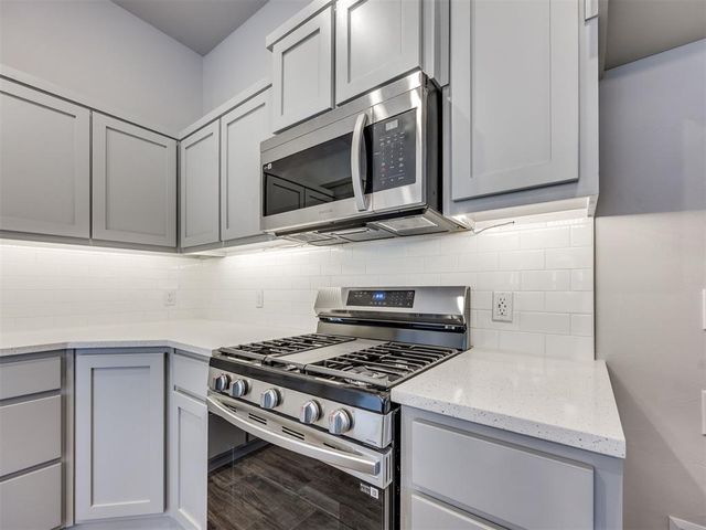 1004 Redwood Creek Drive, Yukon, OK 73099