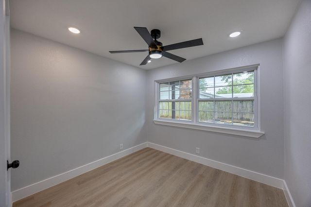 1208 Andrews Street, Arlington, TX 76011