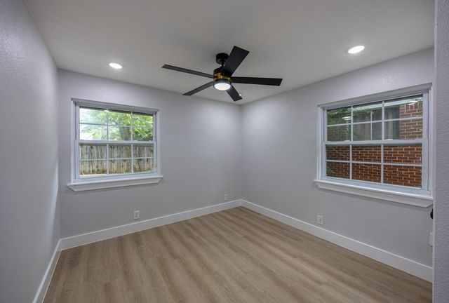 1208 Andrews Street, Arlington, TX 76011