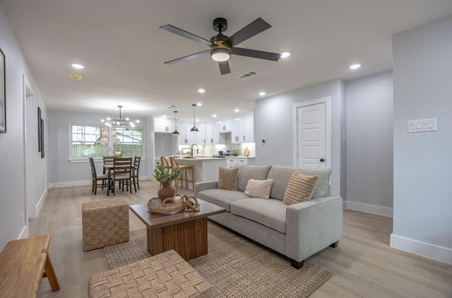 1208 Andrews Street, Arlington, TX 76011