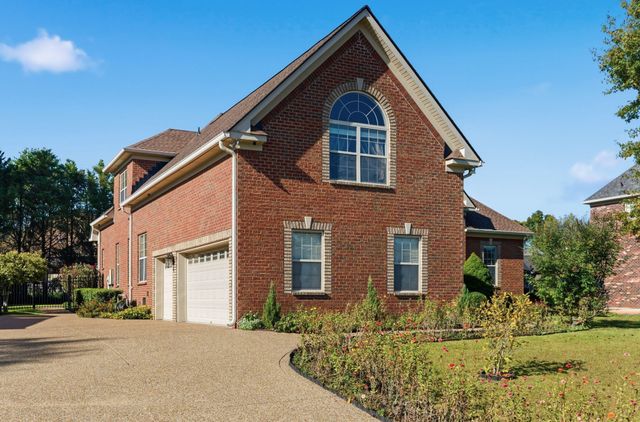 650 Bonita Pkwy, S, Hendersonville, TN 37075