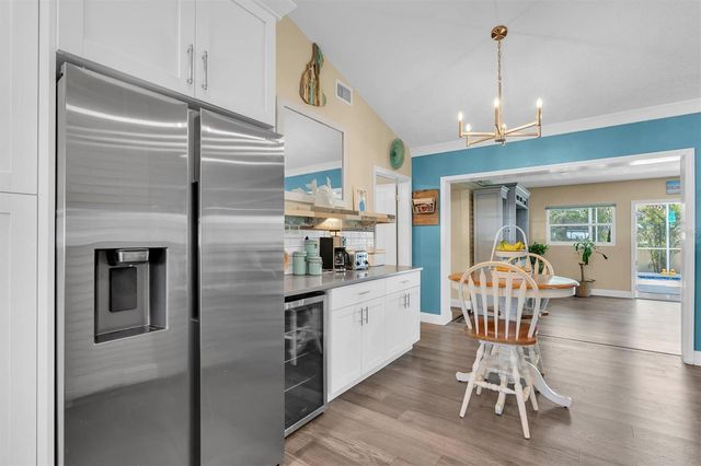 2534 MINEOLA DRIVE S, Largo, FL 33770