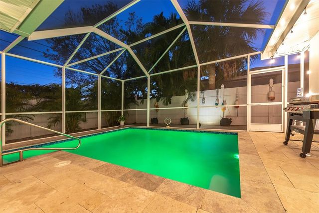 2534 MINEOLA DRIVE S, Largo, FL 33770