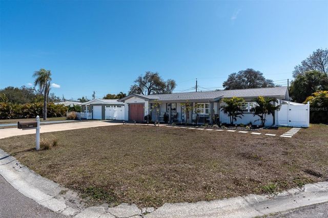 2534 MINEOLA DRIVE S, Largo, FL 33770