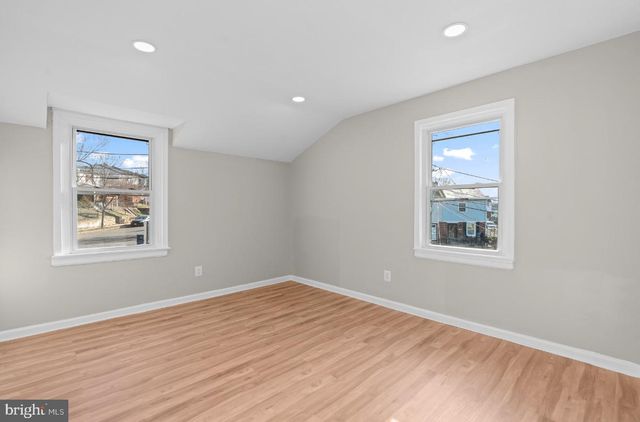 852 50TH PL NE, Washington, DC 20019