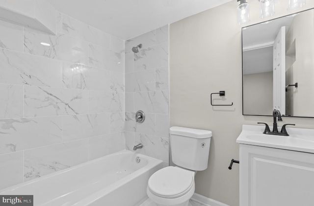 852 50TH PL NE, Washington, DC 20019