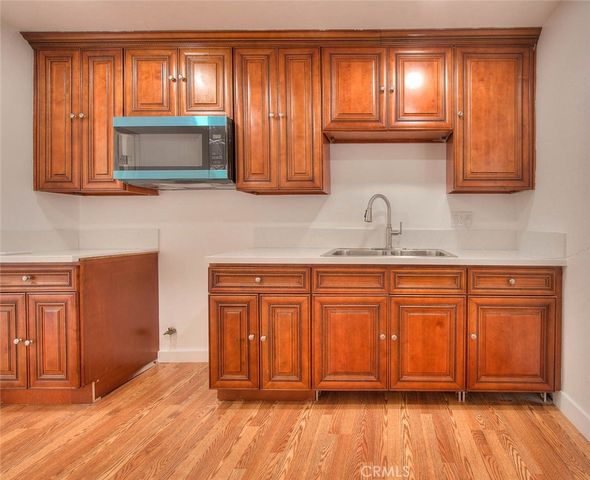 5506 Holmes Avenue, Los Angeles, CA 90058