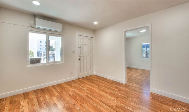 5506 Holmes Avenue, Los Angeles, CA 90058