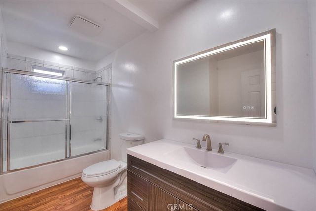 5506 Holmes Avenue, Los Angeles, CA 90058