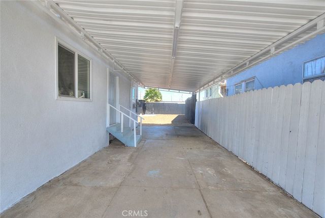 5506 Holmes Avenue, Los Angeles, CA 90058
