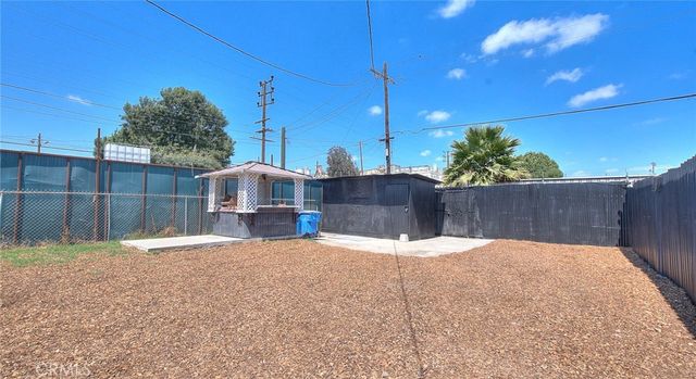 5506 Holmes Avenue, Los Angeles, CA 90058