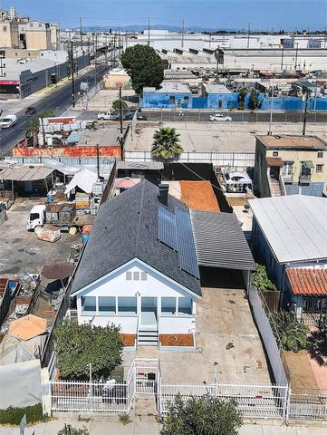 5506 Holmes Avenue, Los Angeles, CA 90058
