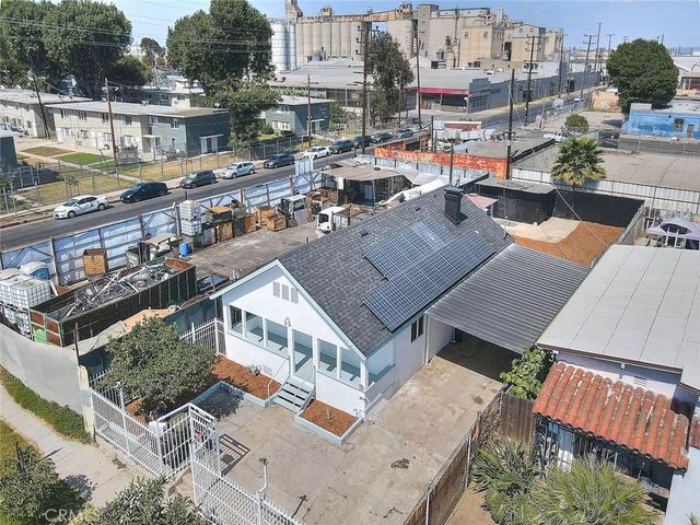 5506 Holmes Avenue, Los Angeles, CA 90058