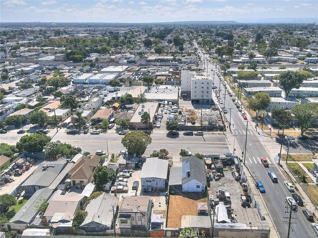 5506 Holmes Avenue, Los Angeles, CA 90058