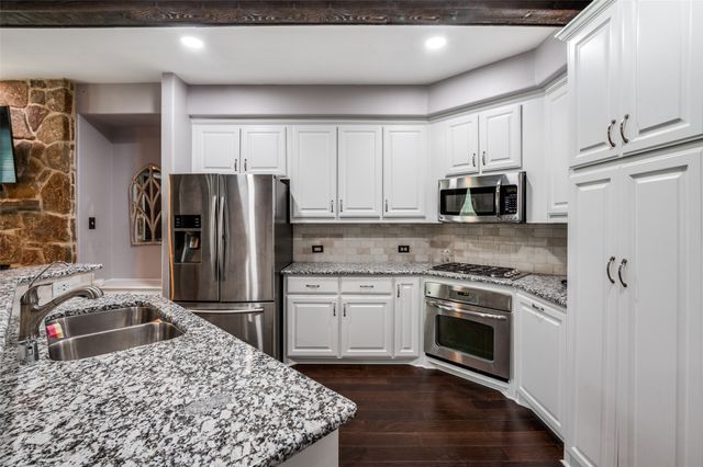 5707 Headquarters Drive, Plano, TX 75024