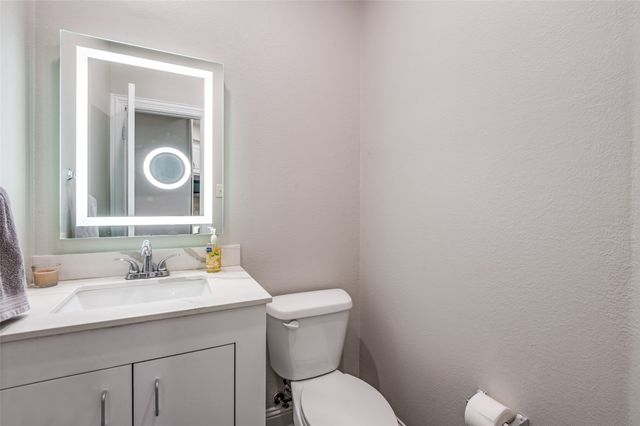5707 Headquarters Drive, Plano, TX 75024