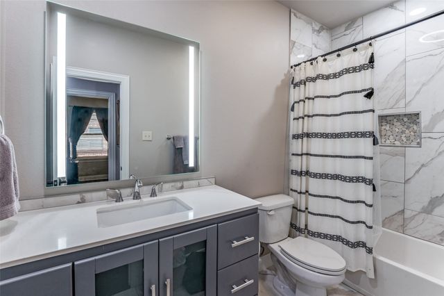 5707 Headquarters Drive, Plano, TX 75024