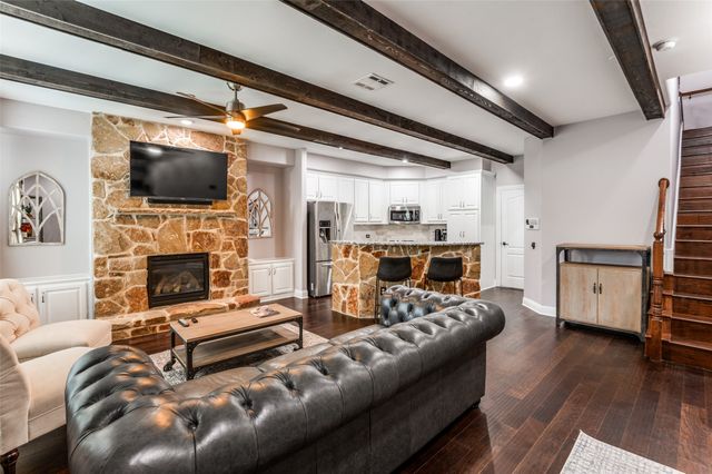 5707 Headquarters Drive, Plano, TX 75024