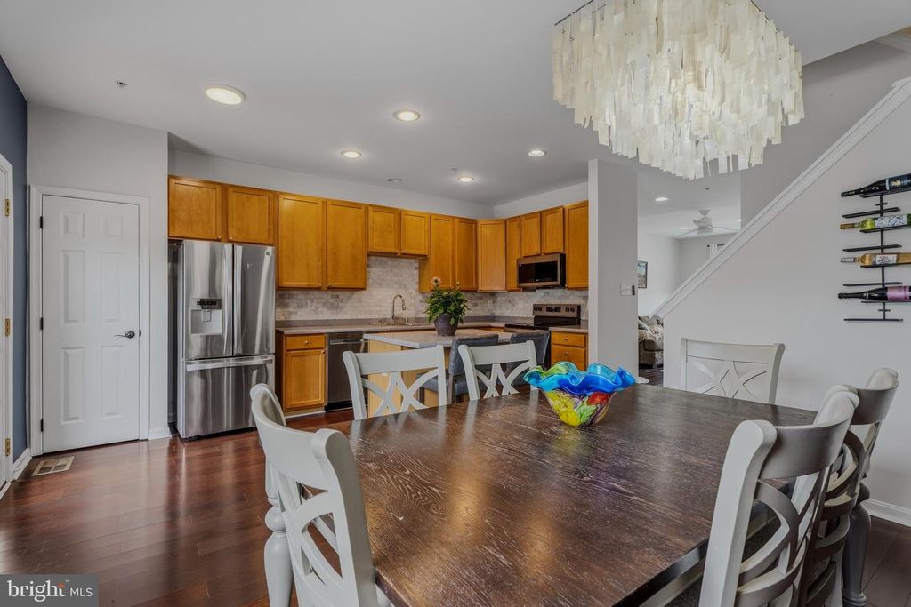 Image 16 of property listing at 2088 CLIPPER PARK ROAD, Baltimore, MD 21211