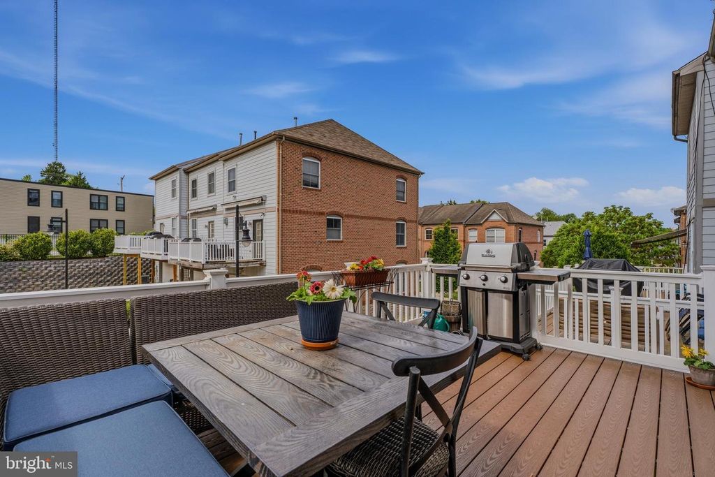Image 33 of property listing at 2088 CLIPPER PARK ROAD, Baltimore, MD 21211