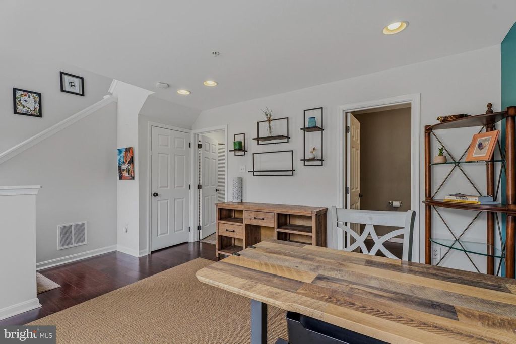 Image 5 of property listing at 2088 CLIPPER PARK ROAD, Baltimore, MD 21211