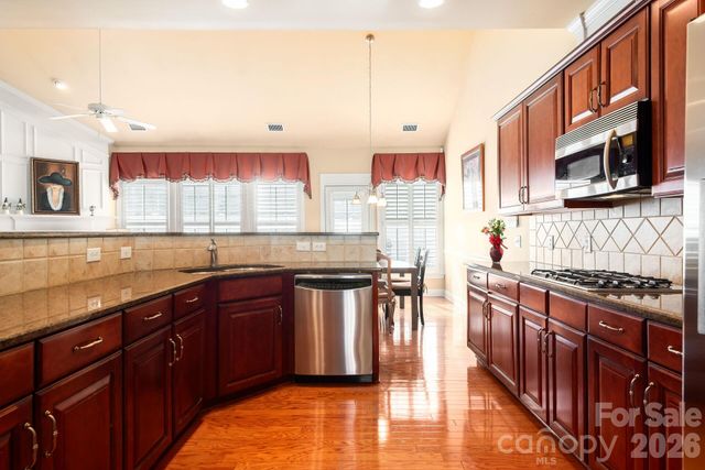 8124 Oratorio Place, Charlotte, NC 28270