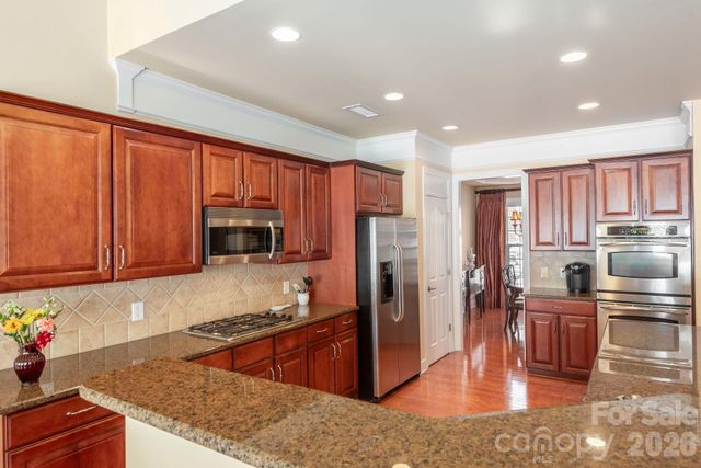 8124 Oratorio Place, Charlotte, NC 28270