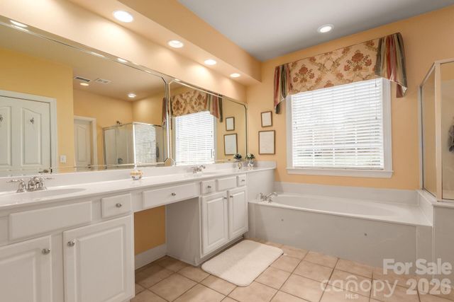 8124 Oratorio Place, Charlotte, NC 28270