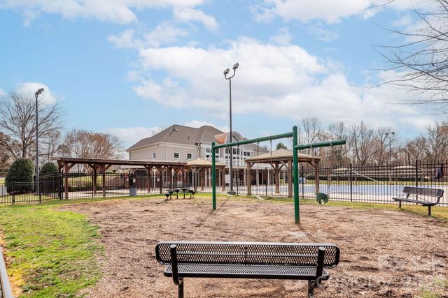 8124 Oratorio Place, Charlotte, NC 28270