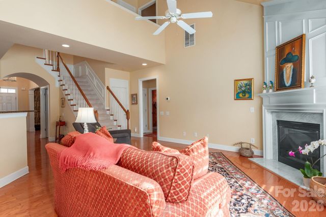 8124 Oratorio Place, Charlotte, NC 28270