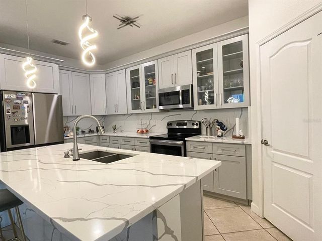 1574 THETFORD CIRCLE, Orlando, FL 32824