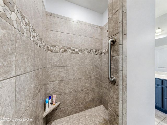 2014 Dressage Cir, Louisville, KY 40245