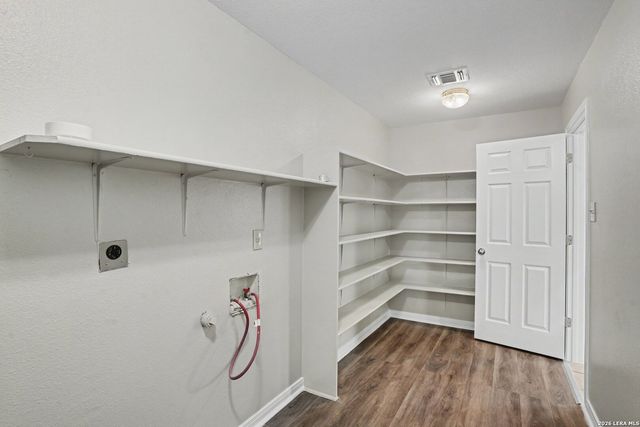 8031 Cherry Glade, Converse, TX 78109