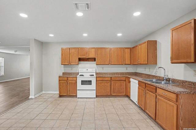 8031 Cherry Glade, Converse, TX 78109