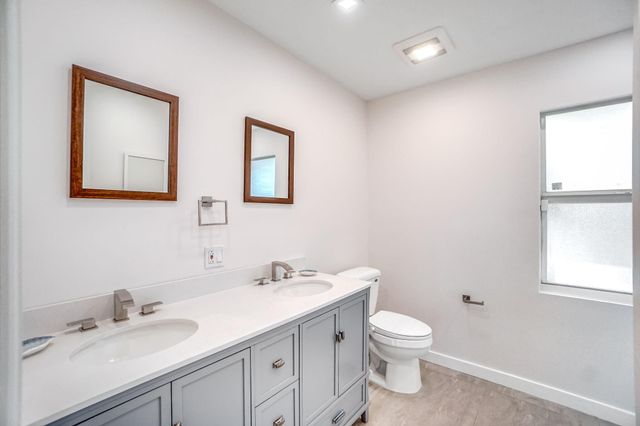 5550 NE 26th Avenue, Fort Lauderdale, FL 33308