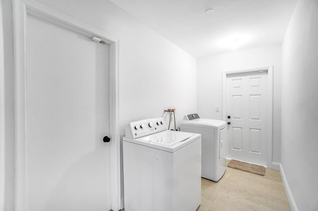 5550 NE 26th Avenue, Fort Lauderdale, FL 33308