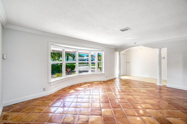 5550 NE 26th Avenue, Fort Lauderdale, FL 33308