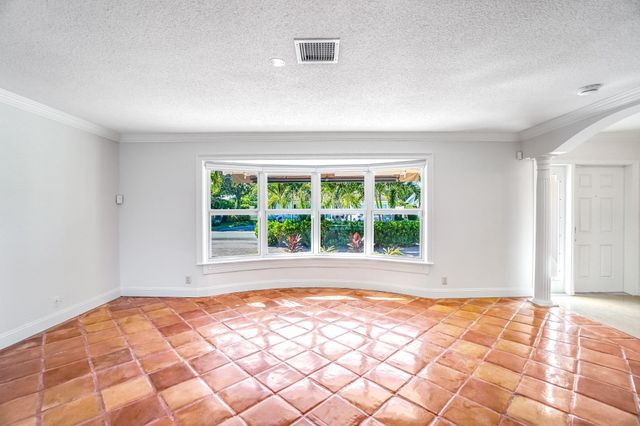 5550 NE 26th Avenue, Fort Lauderdale, FL 33308