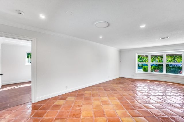 5550 NE 26th Avenue, Fort Lauderdale, FL 33308