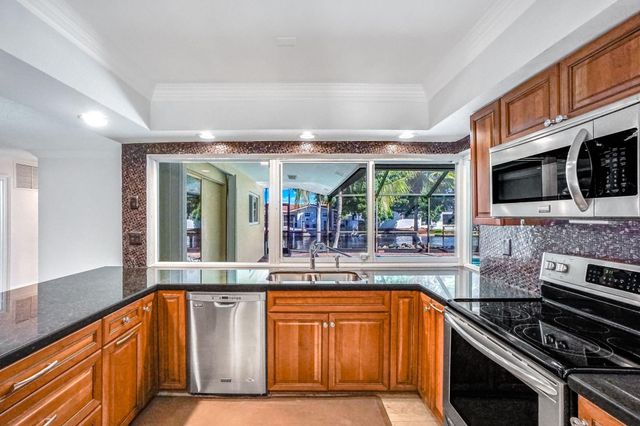 5550 NE 26th Avenue, Fort Lauderdale, FL 33308