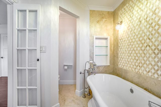 5550 NE 26th Avenue, Fort Lauderdale, FL 33308