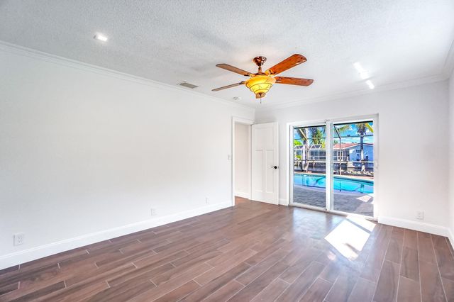 5550 NE 26th Avenue, Fort Lauderdale, FL 33308