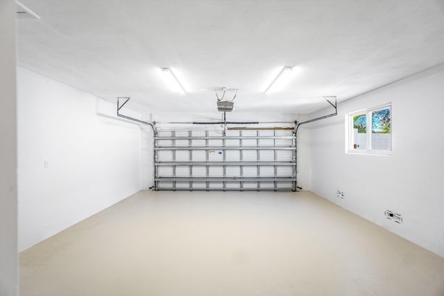 5550 NE 26th Avenue, Fort Lauderdale, FL 33308