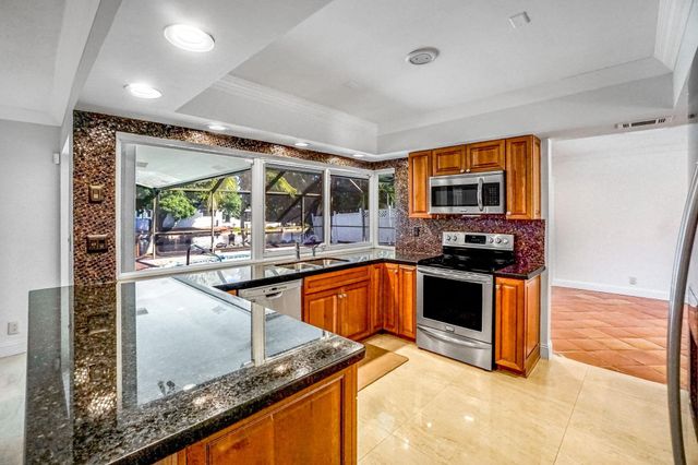 5550 NE 26th Avenue, Fort Lauderdale, FL 33308