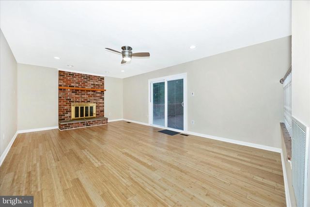 2433 HENSLOWE DR, Rockville, MD 20854