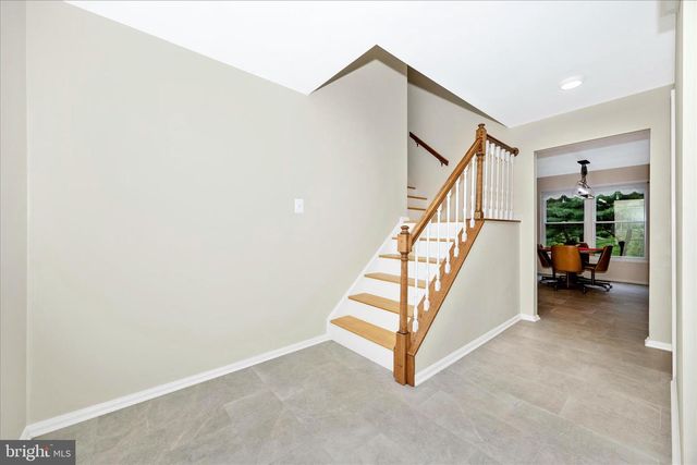 2433 HENSLOWE DR, Rockville, MD 20854