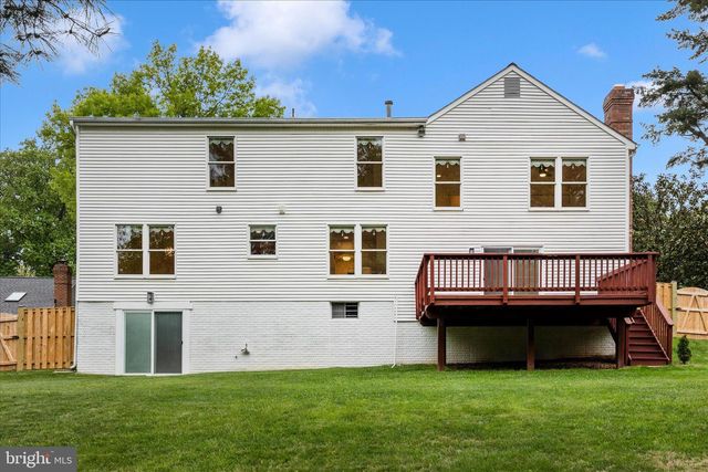 2433 HENSLOWE DR, Rockville, MD 20854